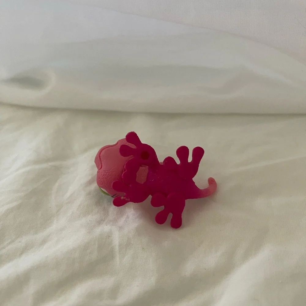 Littlest Pet Shop #1455 Pink & Green Gecko Lizard